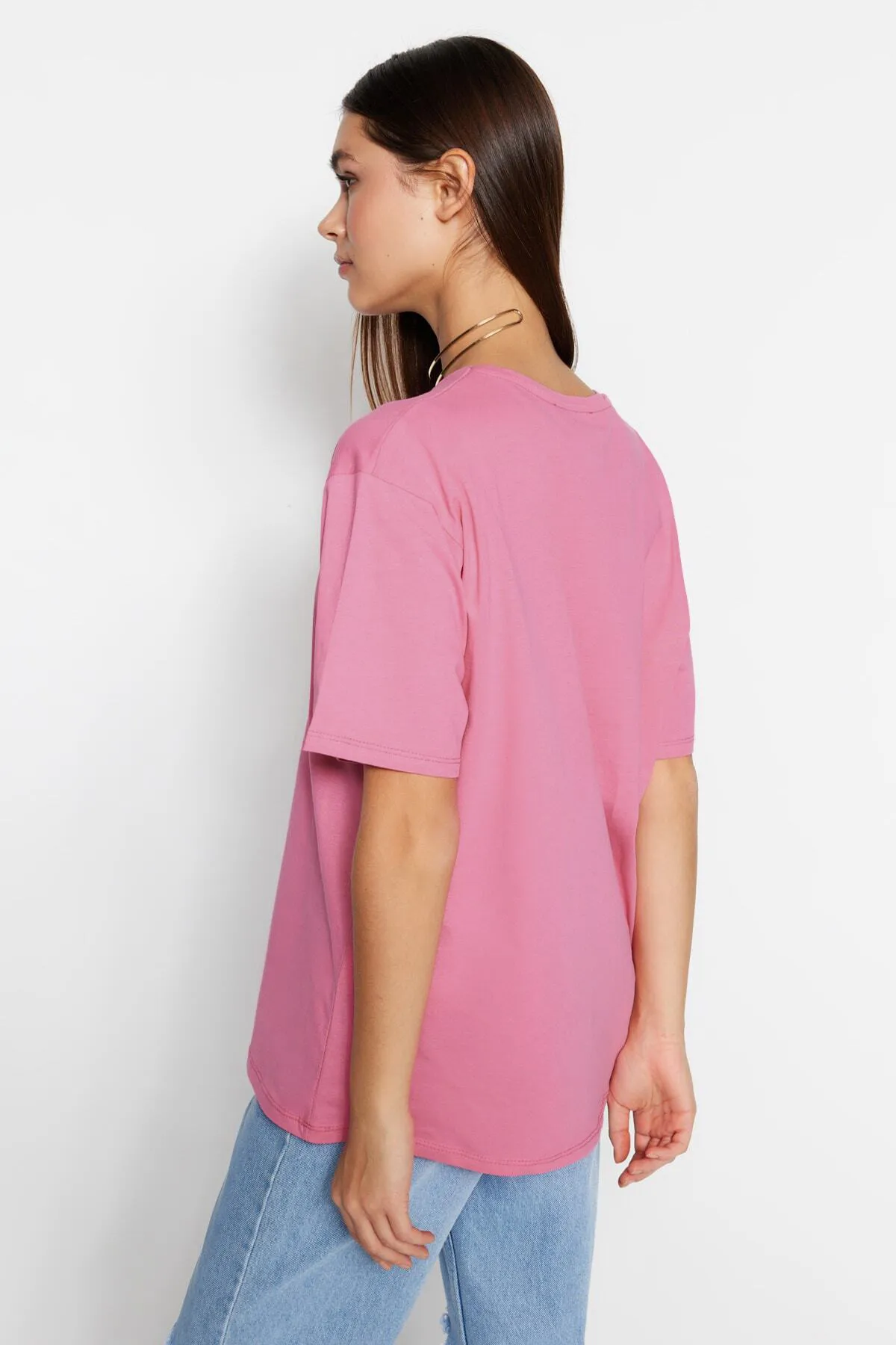 Trendyol Collection  Rosa, 100 % Baumwolle, Oversize/Weite Passform, V-Ausschnitt, Strick-T-Shirt TWOSS23TS00003