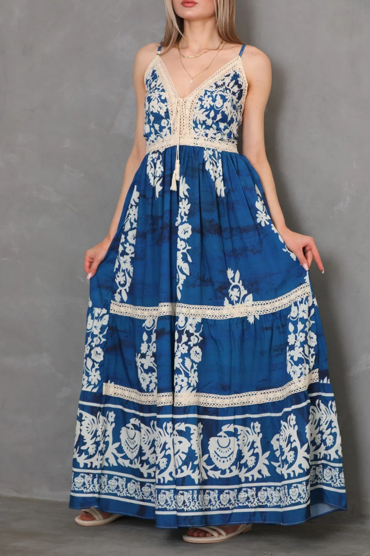 BİKELİFE  Damen Sommerkleid mit Blumenmuster, dünnen Trägern und Strickdetails