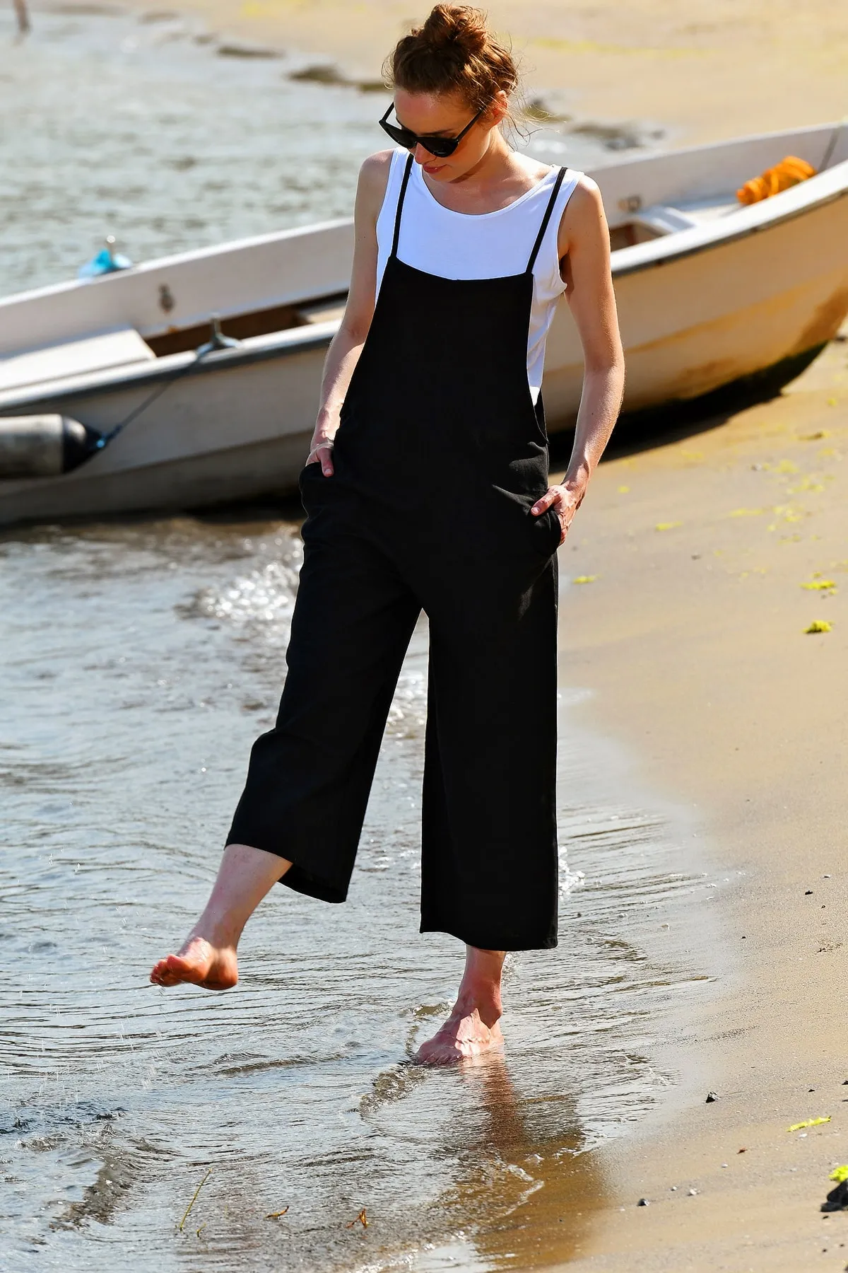 Trend Alaçatı Stili  Schwarzes, locker geschnittenes Tanktop mit Trägern für Damen ALC-X4367