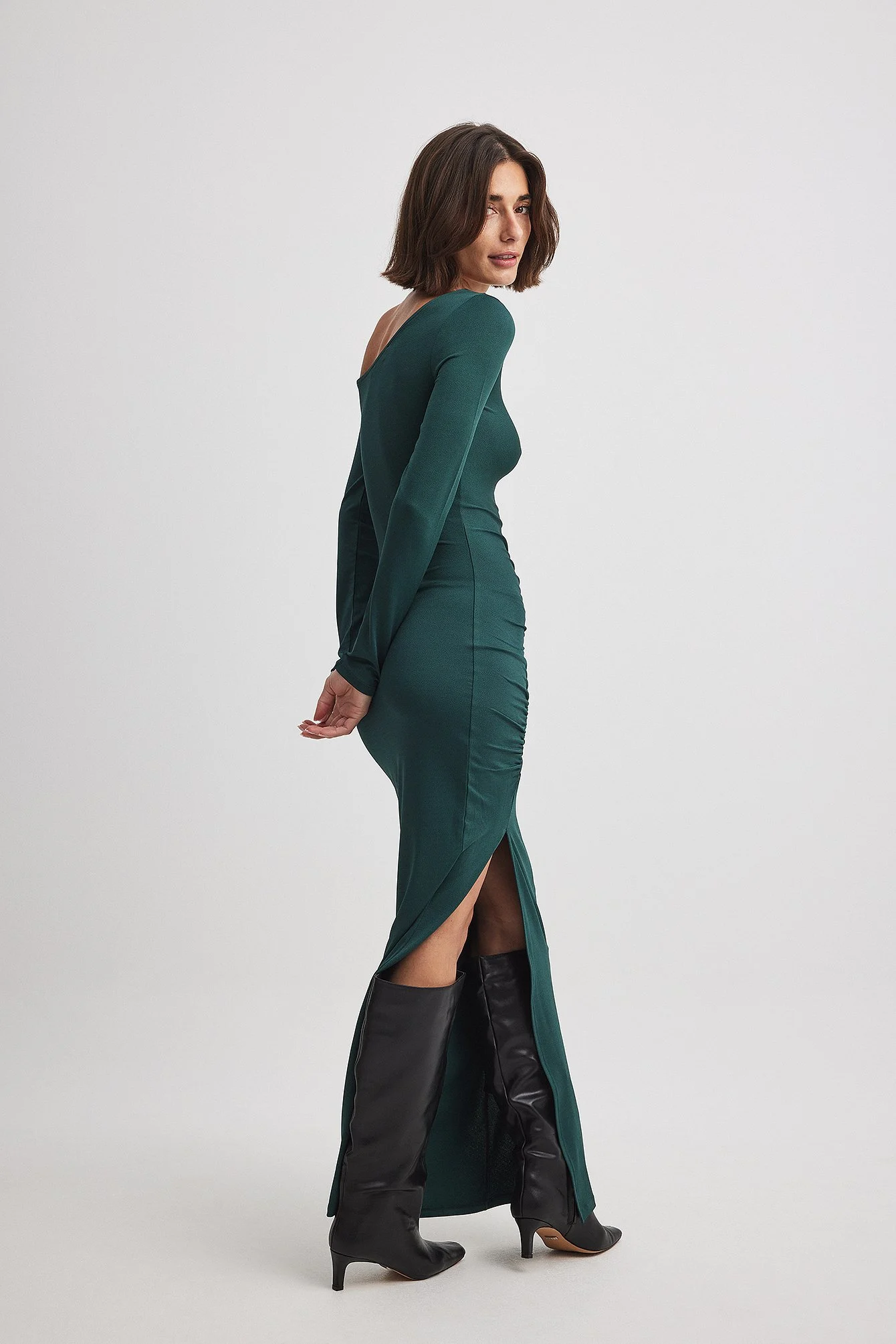 Maxikleid mit Rüschen
