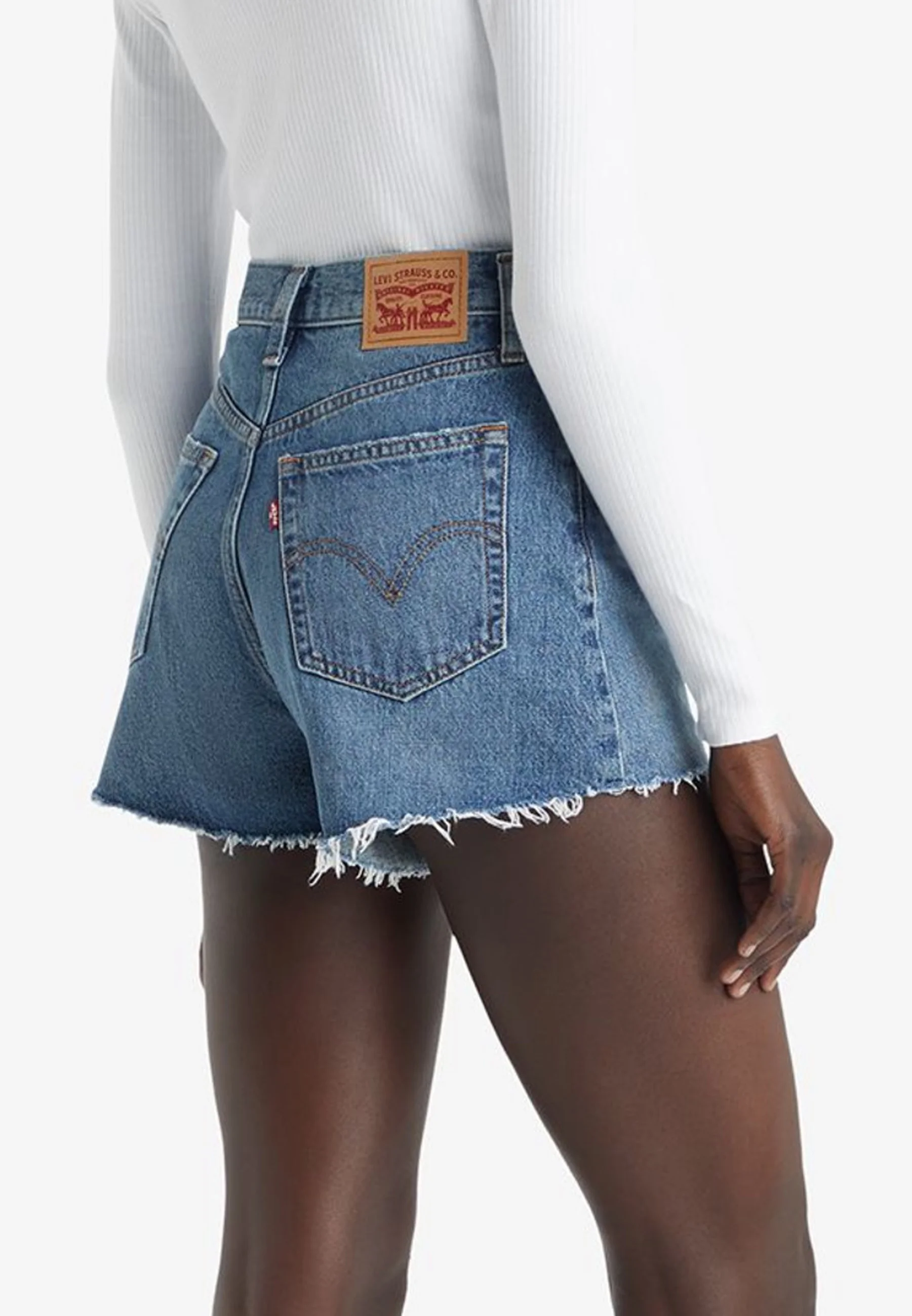 Levi's® HIGH WAISTED MOM - Shorts vaqueros