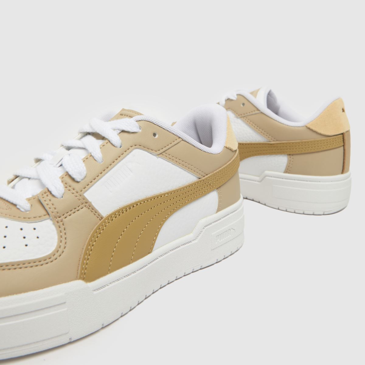 PUMA ca pro sportcipők fehér és bézs színben