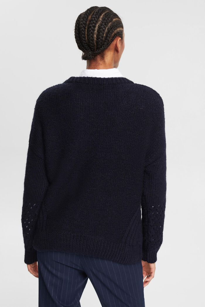 Pullover mit Zopf-Muster