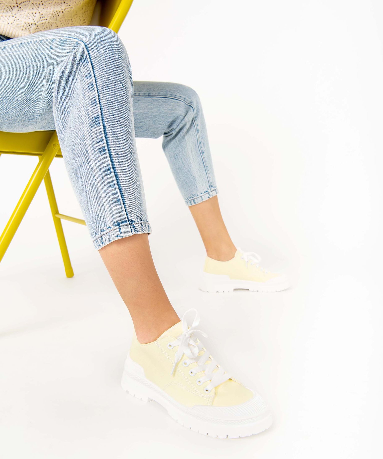 Baskets femme crantées en toile unie – Banana Moon jaune | GEMO
