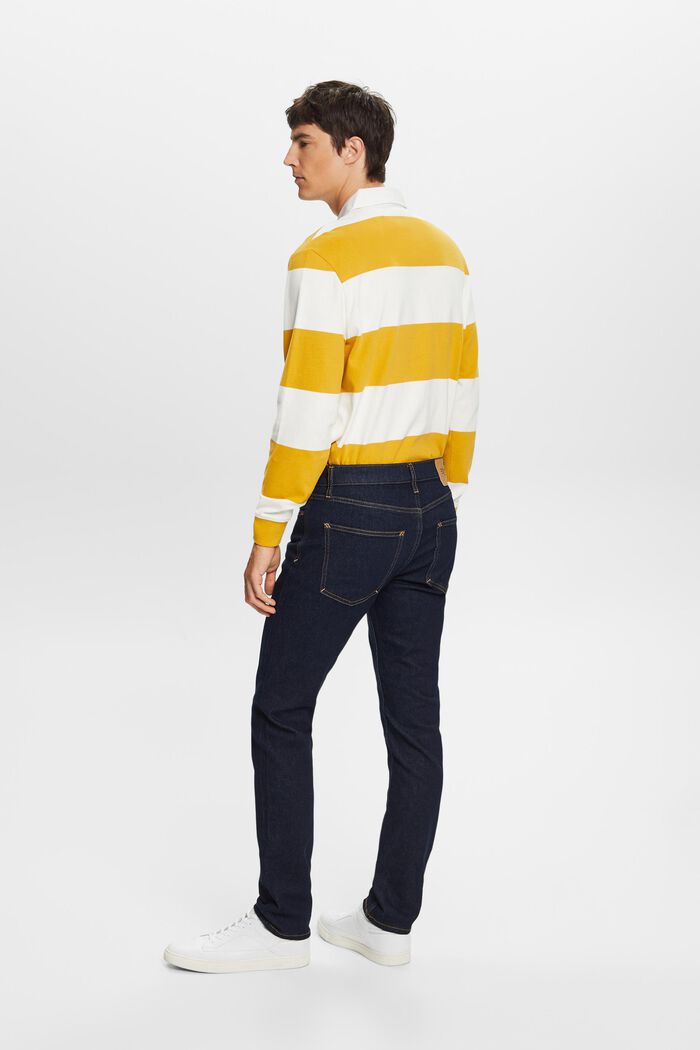 Recycelt: Jeans in schmaler Passform
