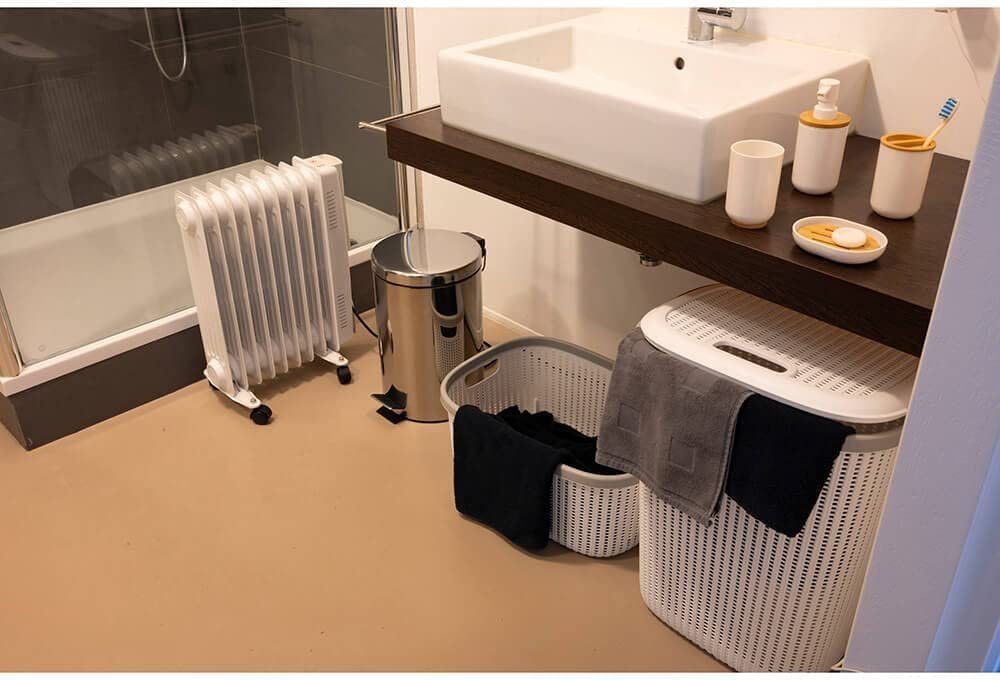 JUNG Ölradiator YPSOS WIN15 elektrische Heizung mobile Elektroheizung Ölradiator, 1500 W, Heizung Elektro Energiesparend, Ölradiatoren, Ölheizung, Heizgerät
