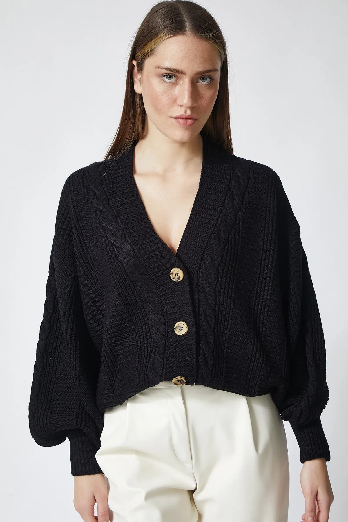 Happiness İstanbul  Schwarzer geflochtener Cardigan mit Ballonärmeln und lockerem Strick für Damen ZA00039