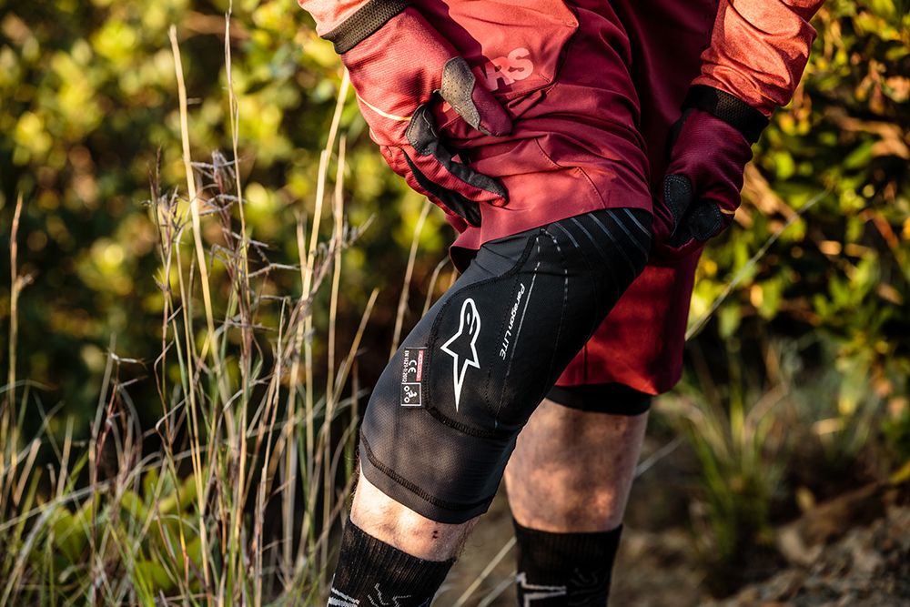 Alpinestars Paragon Lite - Knieprotektoren kaufen | Bike-Discount