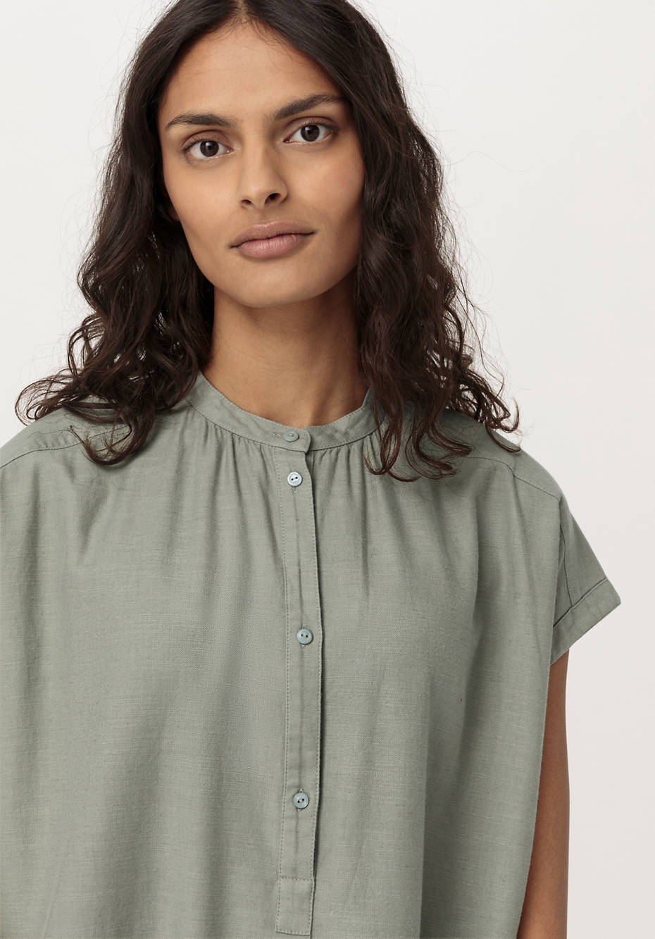 Kleid aus Bio-Baumwolle mit Leinen