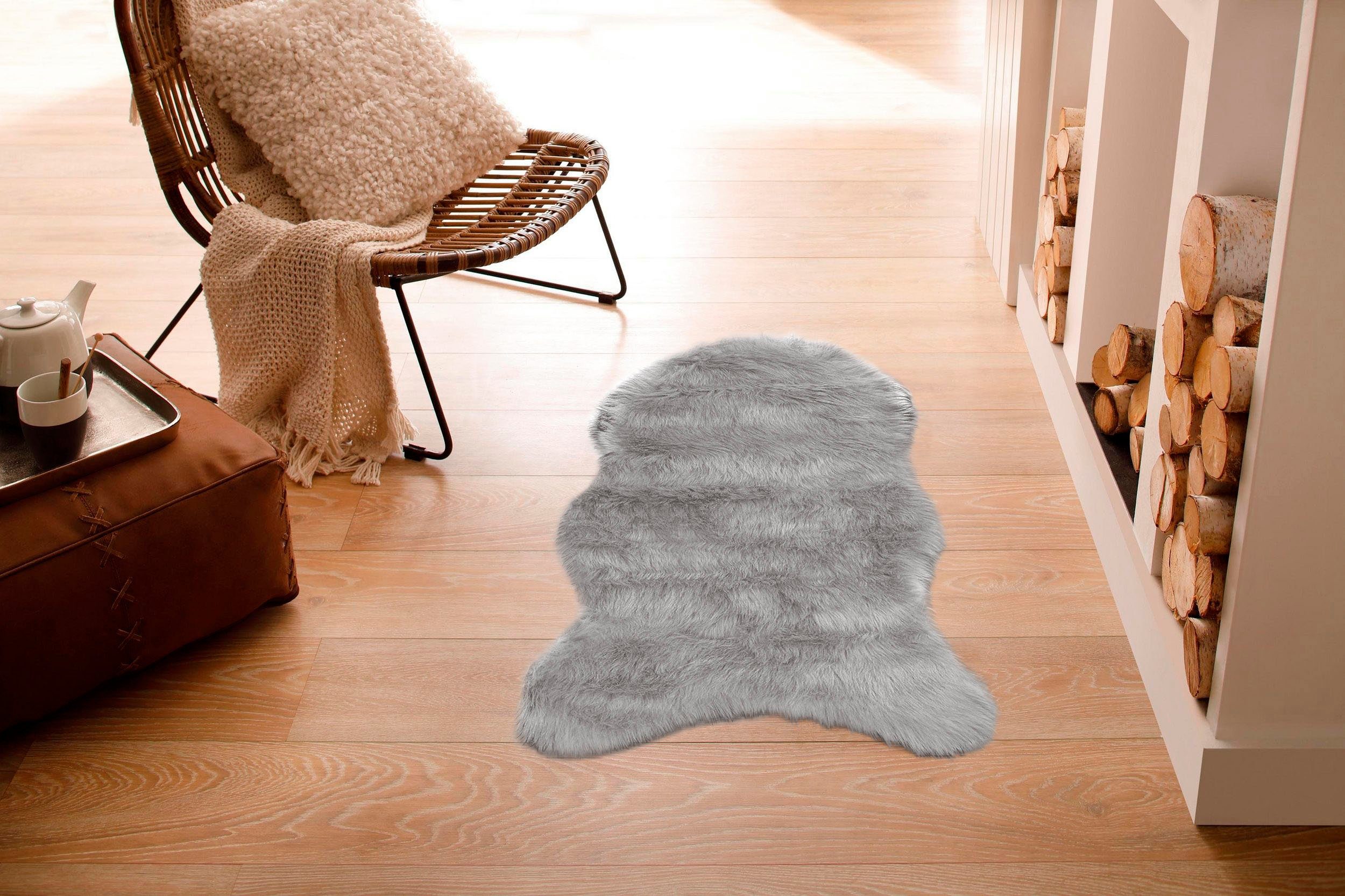 Hochflor-Teppich Valeria Fellteppich kuschelig, Home affaire, fellförmig, Höhe: 60 mm, Kunstfell, Fellform, weiche Teppiche, Schlafzimmer, Wohnzimmer