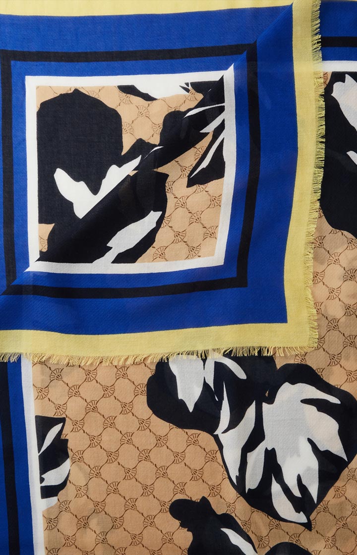 Tuch in Beige-Gelb-Blau gemustert