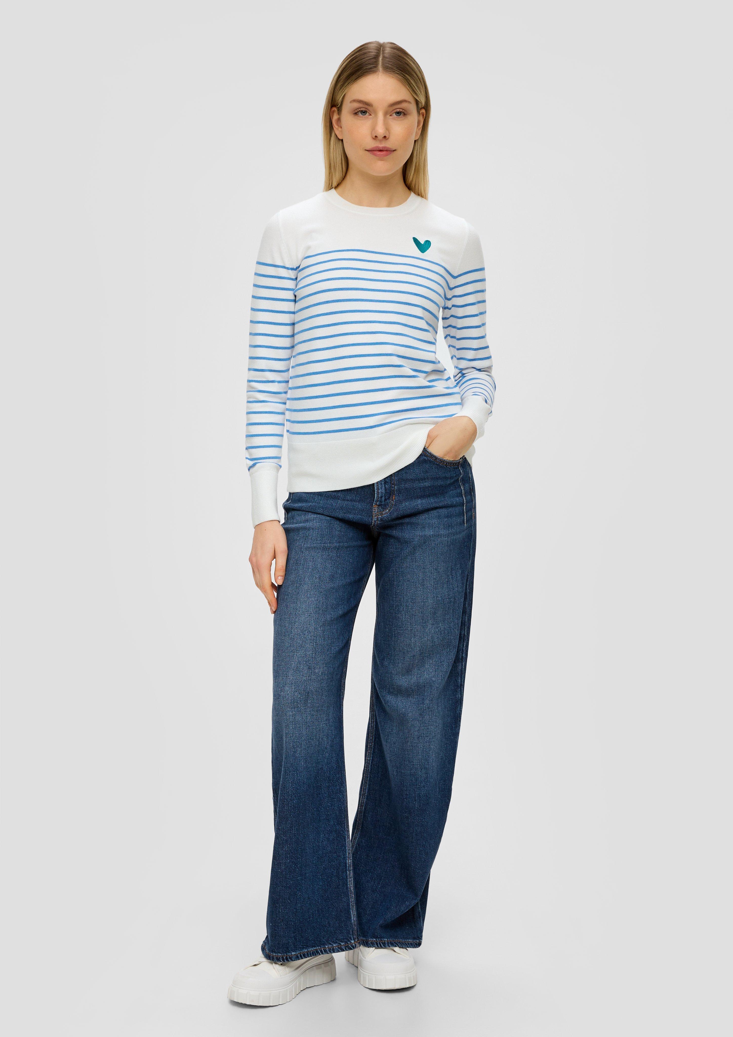 Ringelpullover mit kleiner Stickerei  2141234-55G3