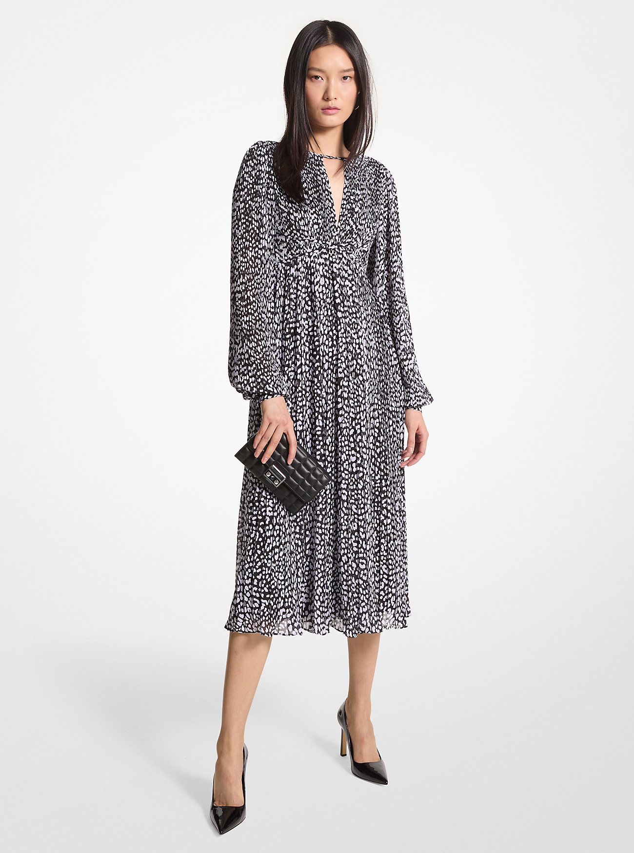 Plisset leopardprint Georgette midikjole - SVART/HVIT