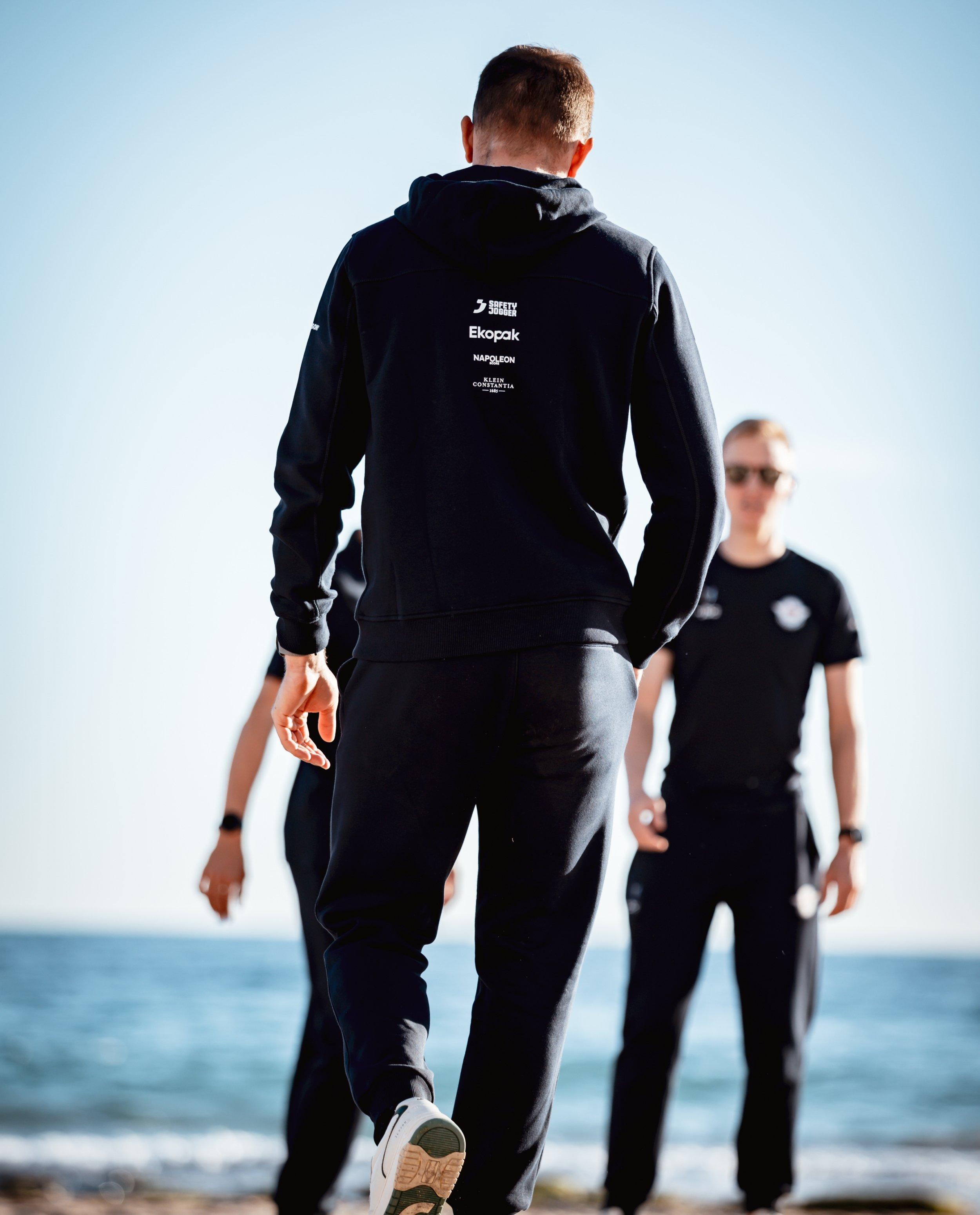 JBC Sponsor kapucnis pulóver The Wolfpack logókkal, sötétkék