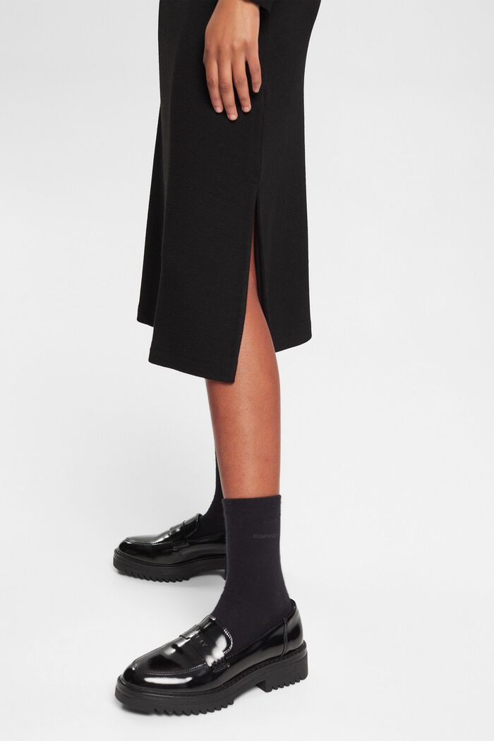 Midikleid mit V-Ausschnitt