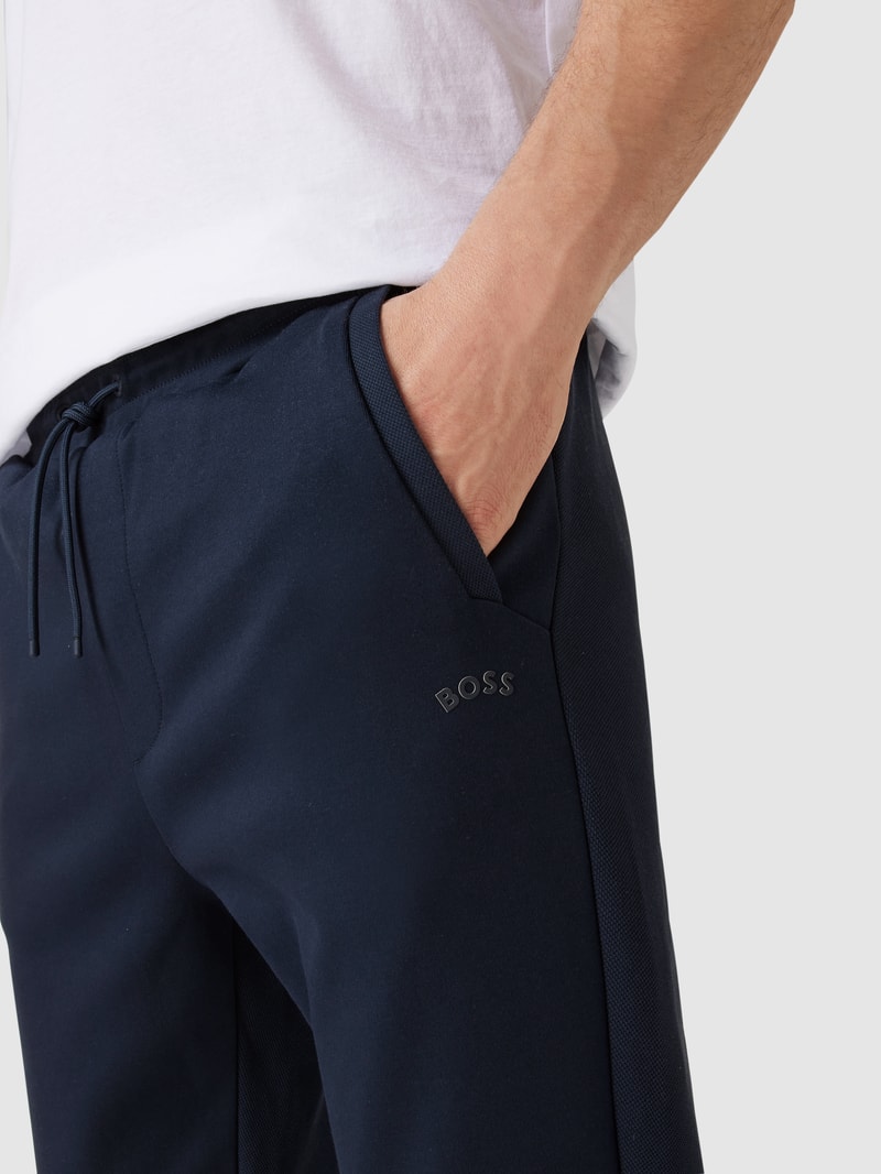 Sweathose mit feinem Strukturmuster in marineblau