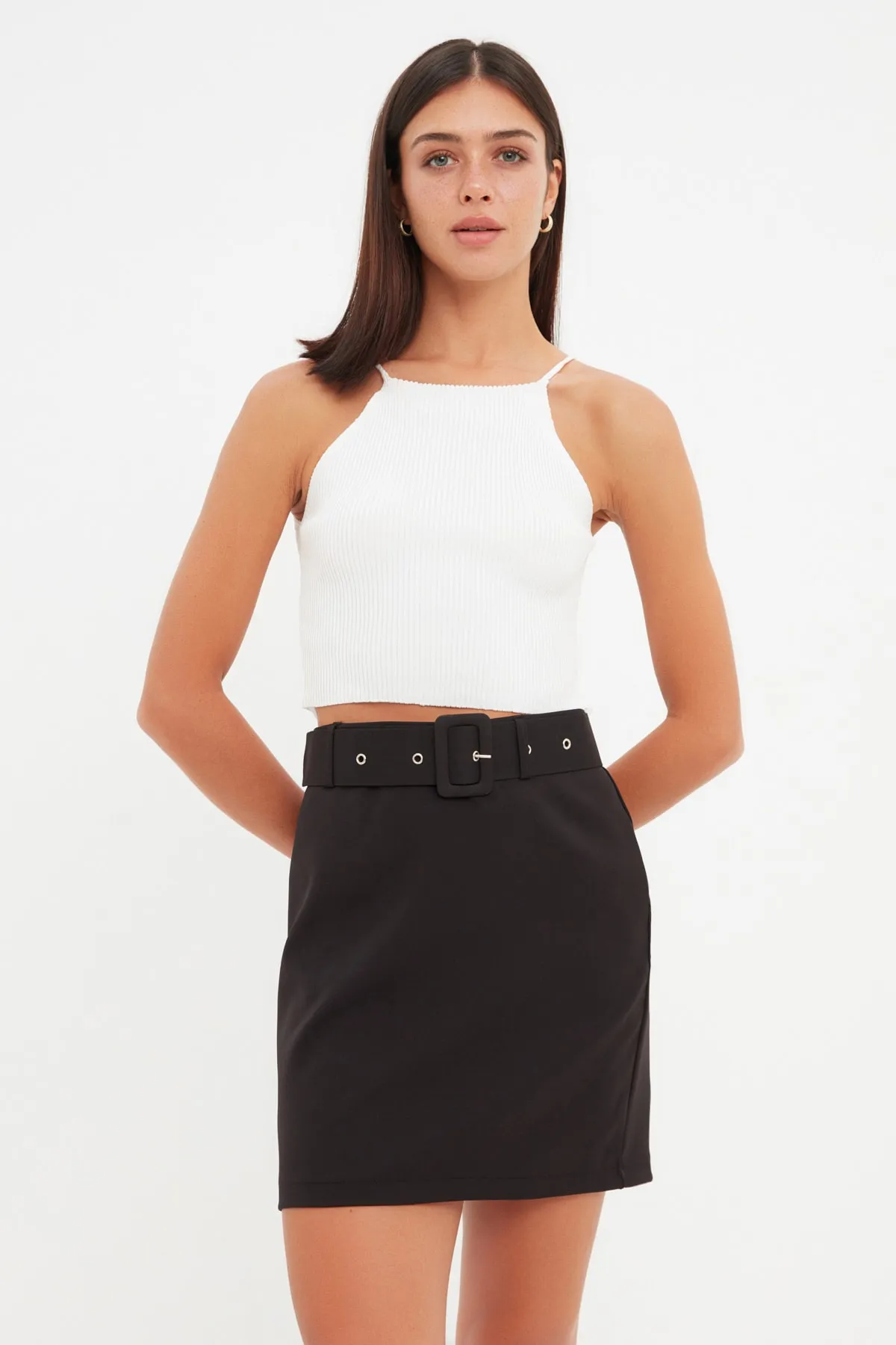 Trendyol Collection  Gerade geschnittener Bleistift-Minirock - Schwarzes Gürteldetail, gewebt, TWOSS19ST0201
