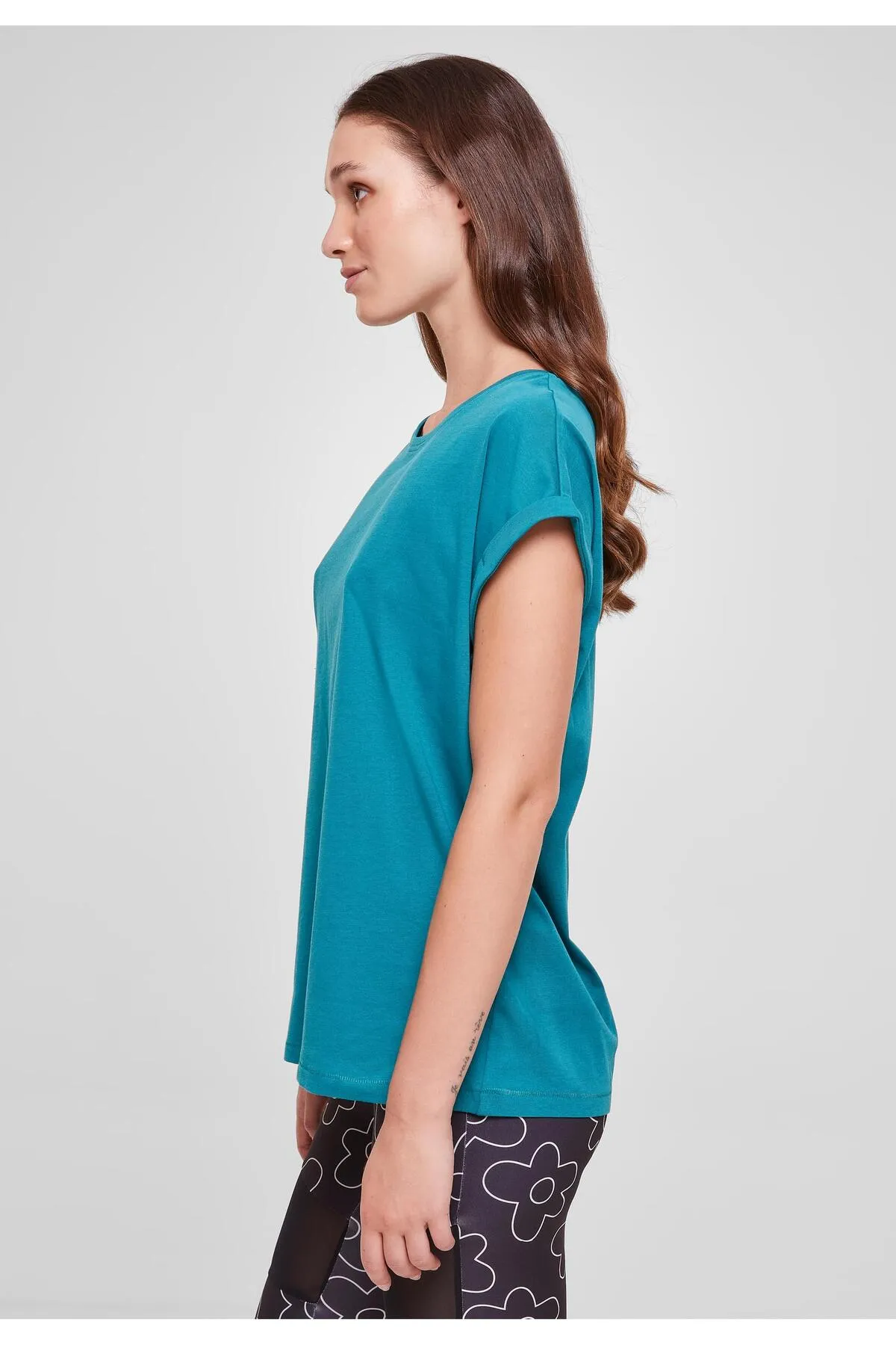 Urban Classics  Damen T-Shirt mit verlängerter Schulterpartie für Damen