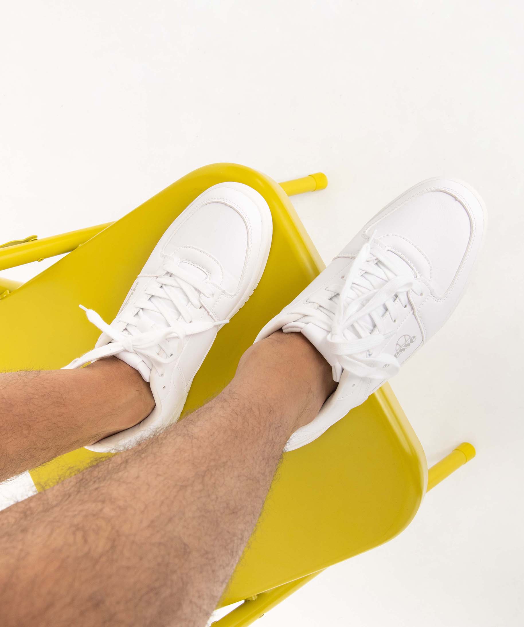 Baskets homme style tennis unies à lacets – Ellesse Mendita blanc | GEMO