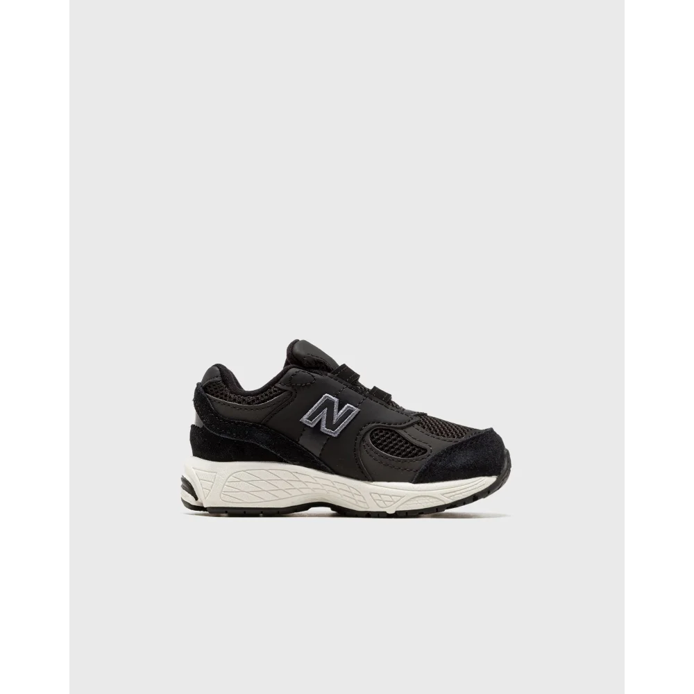 New Balance 2002R IV2002BK / schwarz