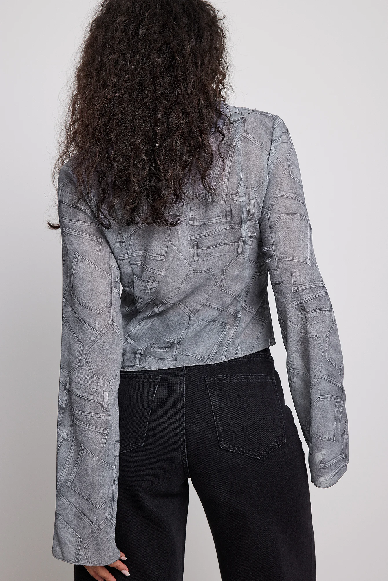 Langärmelige Chiffonbluse mit Rüschendetail
