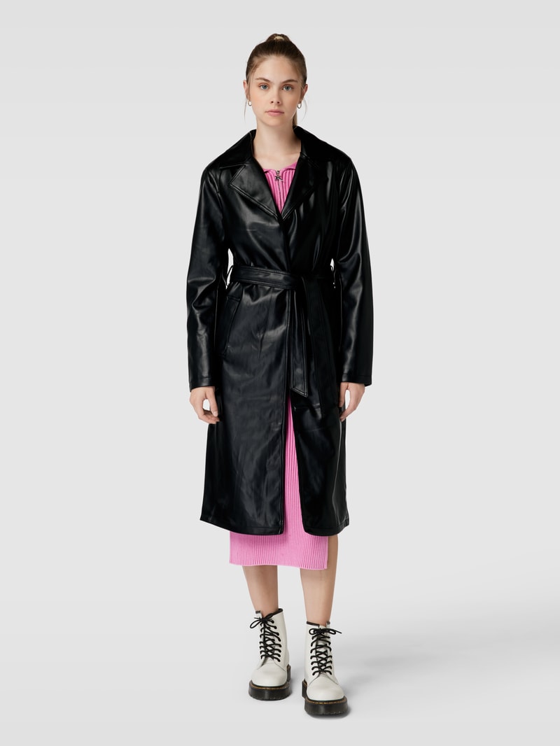 Trenchcoat in Leder-Optik in schwarz