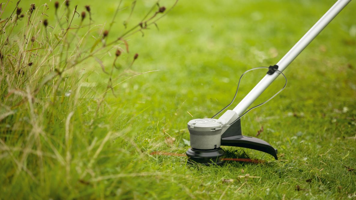Akumulátorový vyžínač Bosch Green 06008C1K01 AdvancedGrassCut 36V-33 bez baterií a nabíječky v krabici