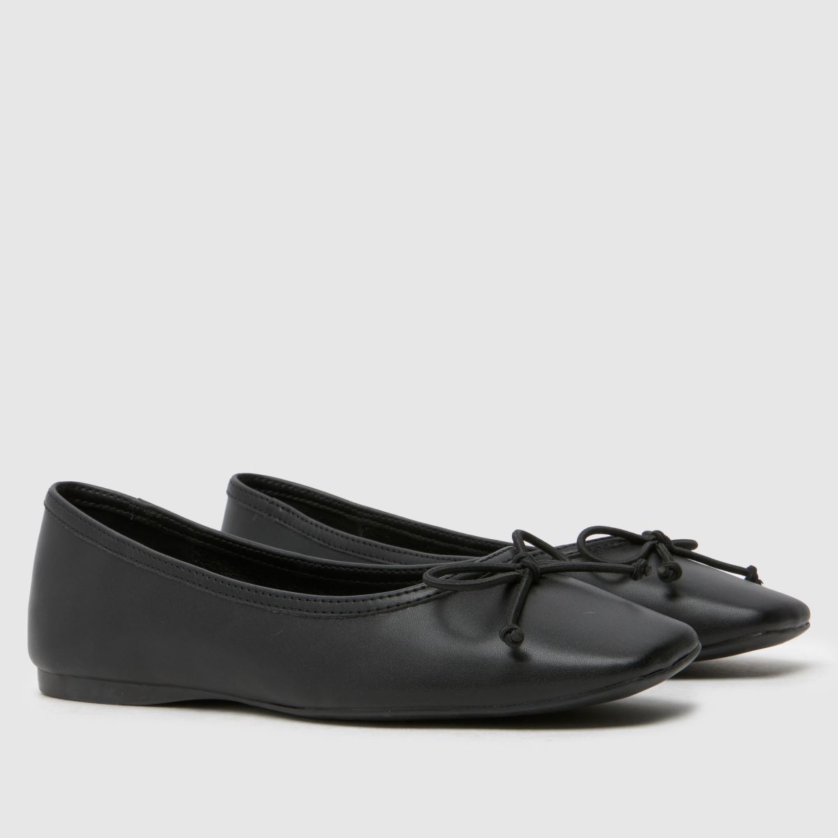 Schuh Lotta szögletes orrú balerina lapos cipők fekete színben