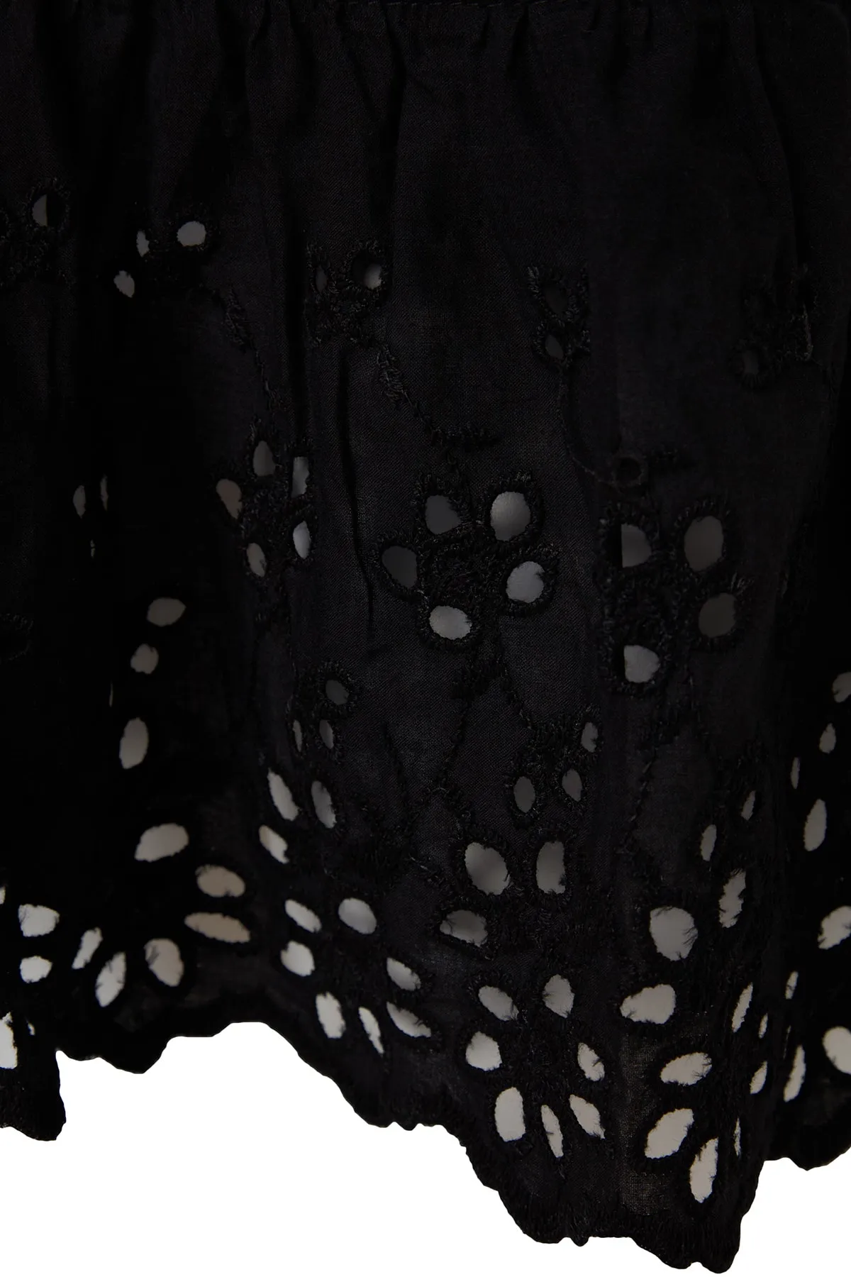 Trendyol Collection  Schwarzes Mini-Strandkleid aus 100 % Baumwolle mit gewebter Stickerei und detailliertem Detail TBESS21EL1248