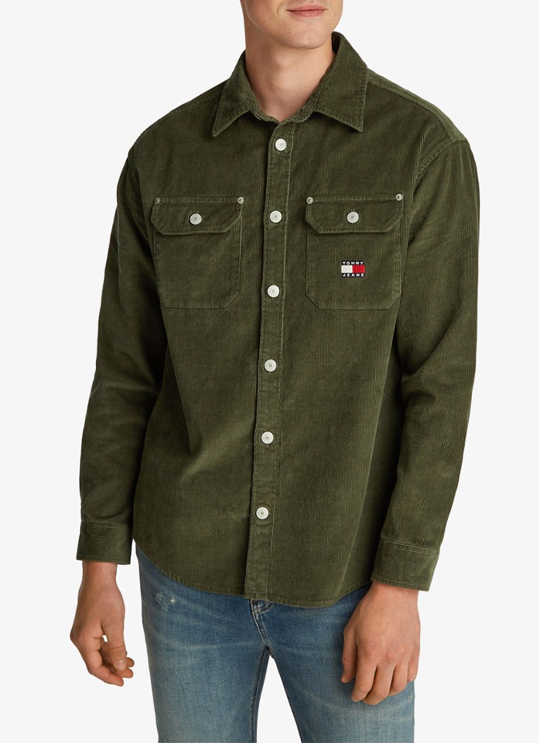 Sobretudo Tommy Hilfiger de veludo cotelê com corte regular e bolsos no peito.