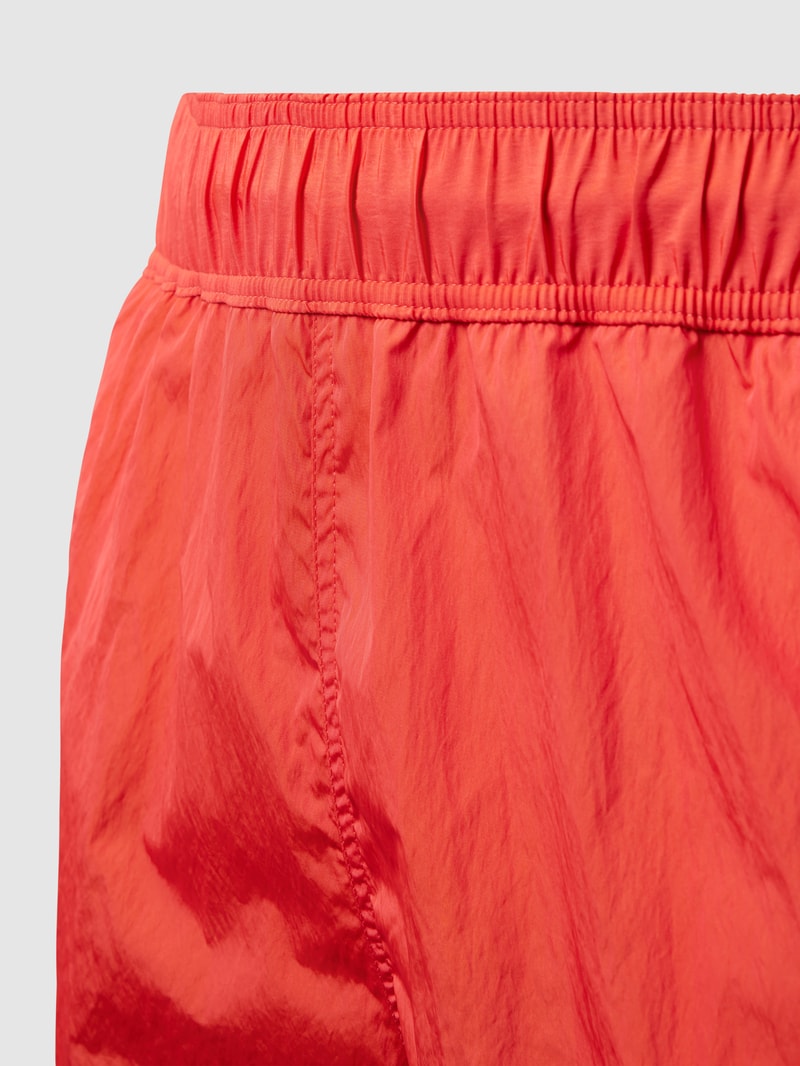 PLUS SIZE Badehose mit Label-Patch in rot