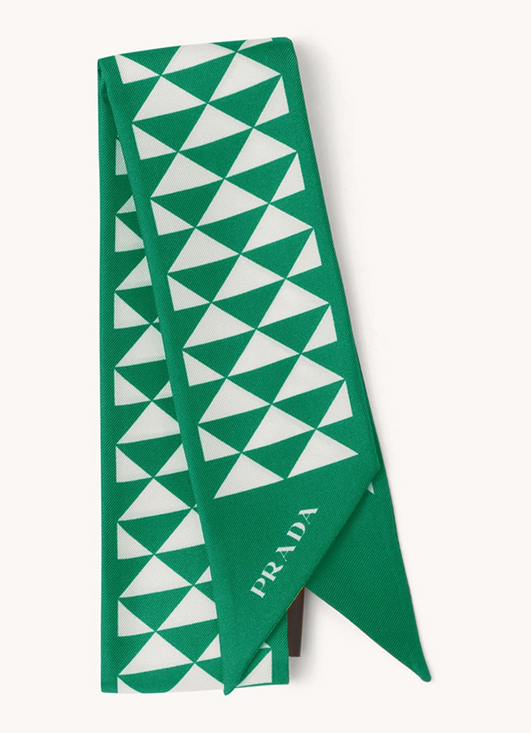 Prada  Sjaal van zijde met print 85 x 5 cm