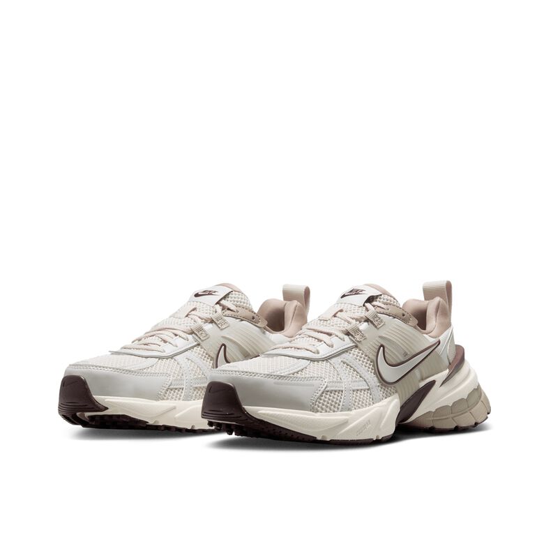 NIKE Wmns V2K Run lt orewood brn/light bone-khaki-earth