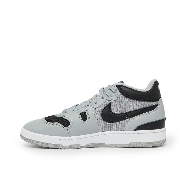 NIKE Wmns Mac Attack 