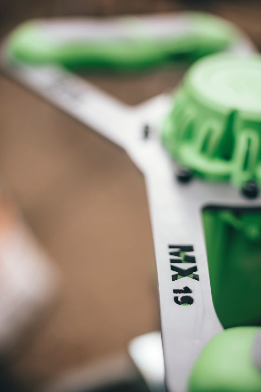 BERG HANDRÜHRWERK BERG MX 19 [230V - EU] - 1850W, 2-GANG, 180-460/300-750 U/MIN