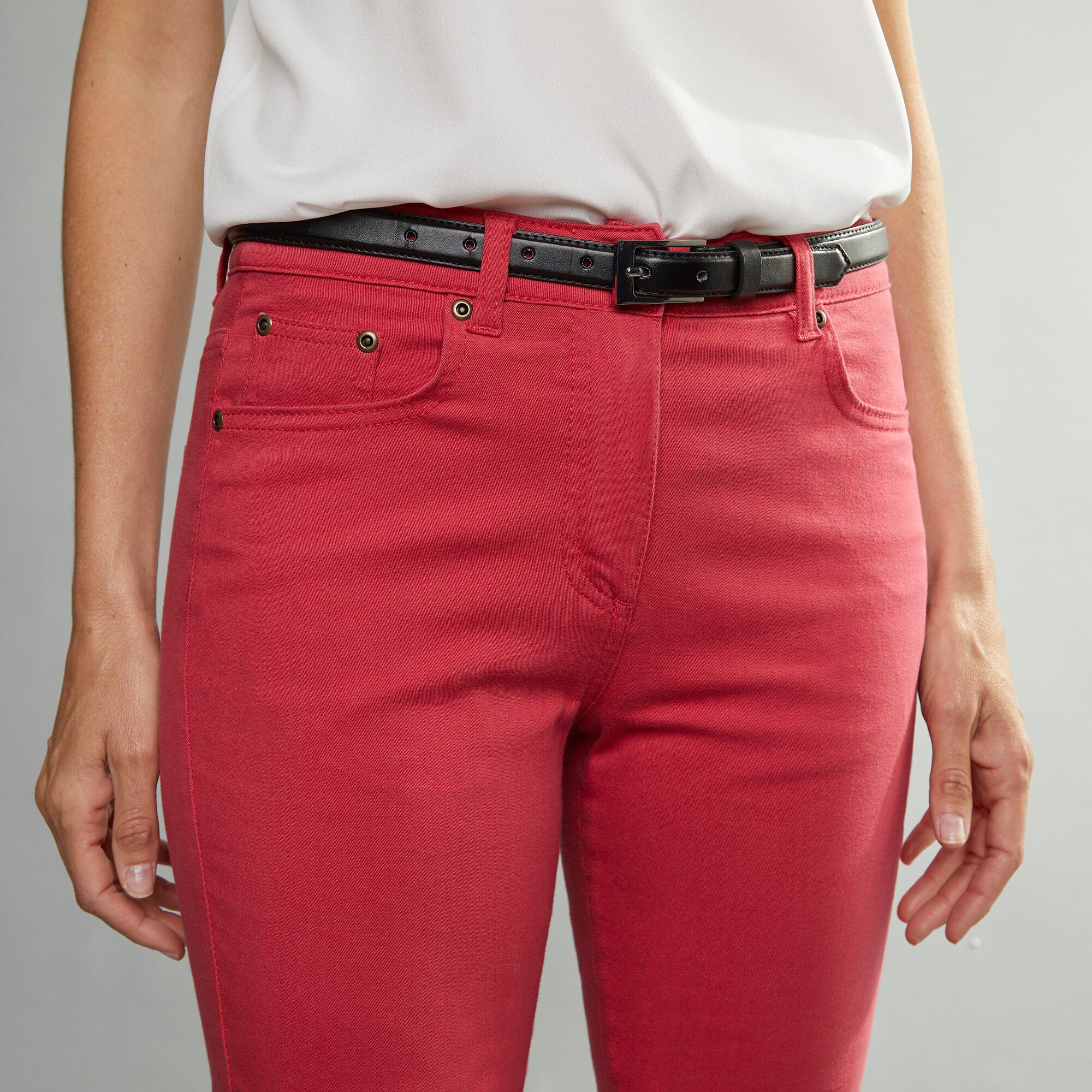 Pantalon 7/8ème fuselé stretch uni