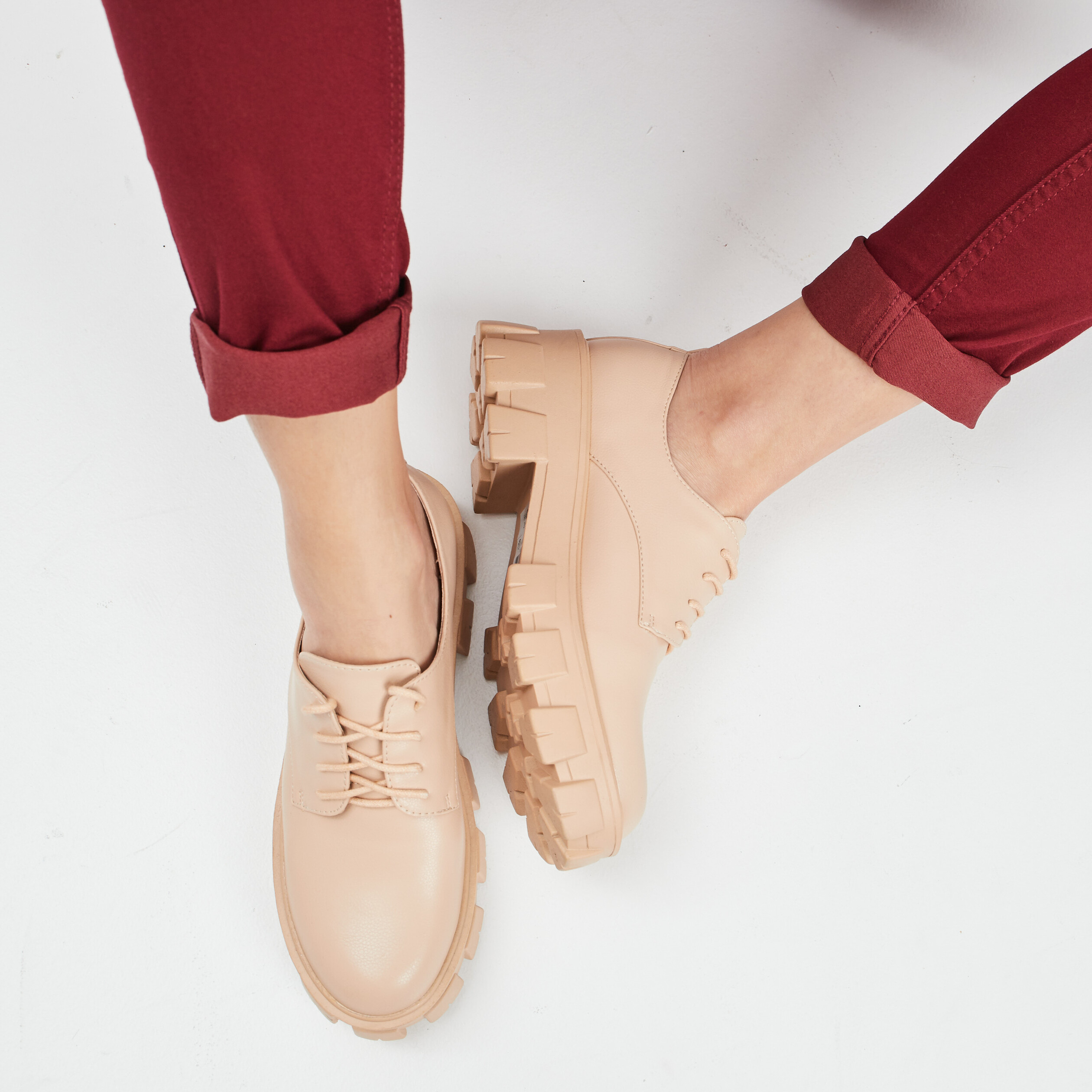 Derbies à lacets Liberto sable femme | La Halle
