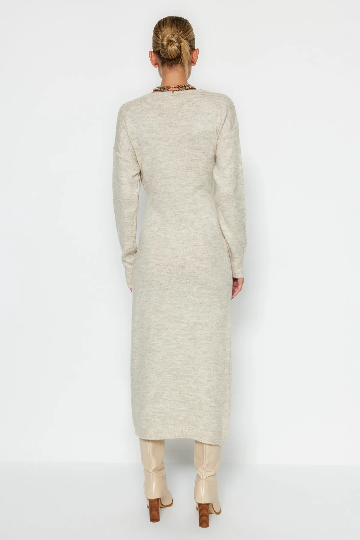Trendyol Collection  Stone Maxi-Strickkleid mit zweireihigem Kragen und Bindeband TWOAW21EL0260