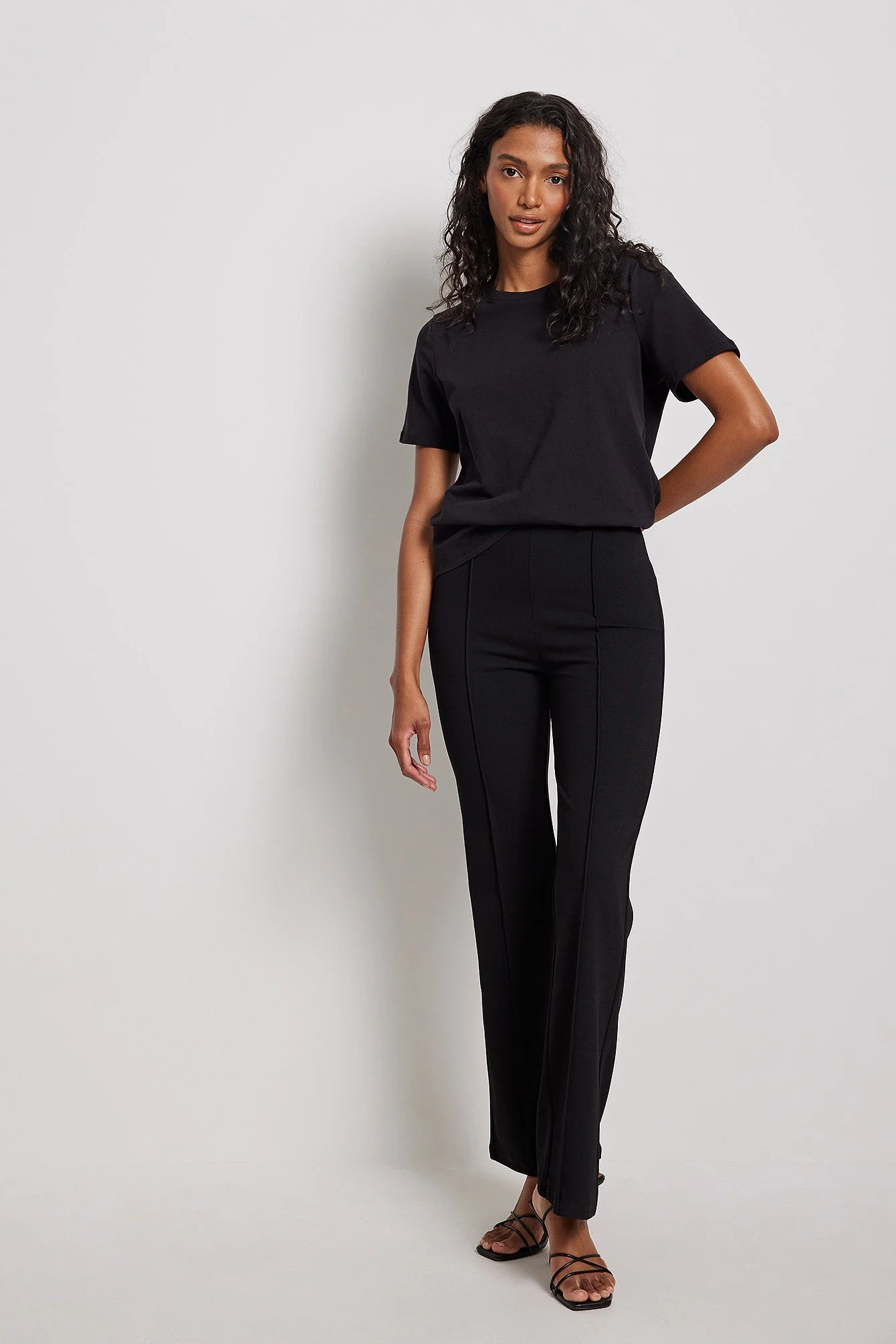 Bootcut-Hose mit Nahtdetail