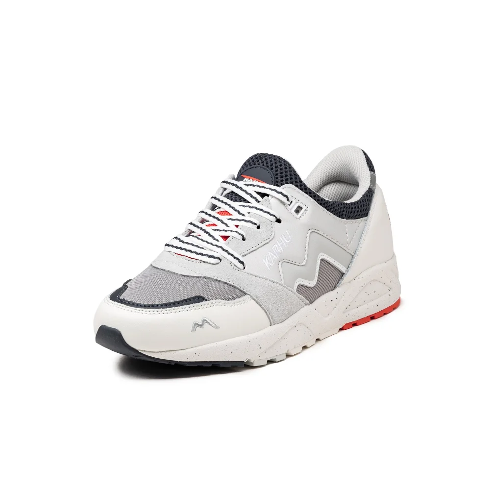 Karhu Aria 95 F803082 / weiss