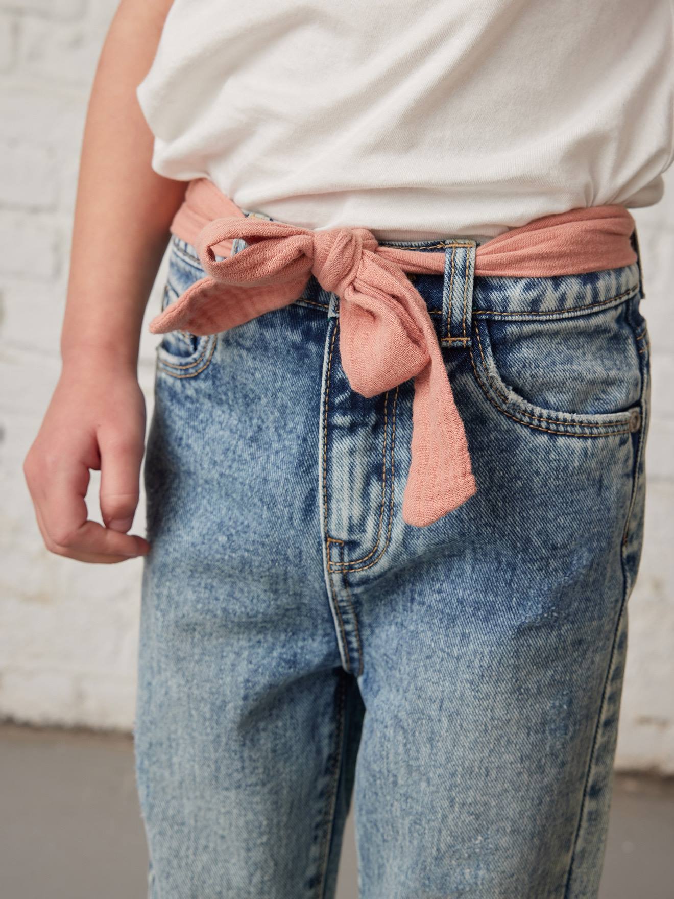 Vertbaudet Mädchen Jeans mit Stoffgürtel, Mom-Fit - schwarz