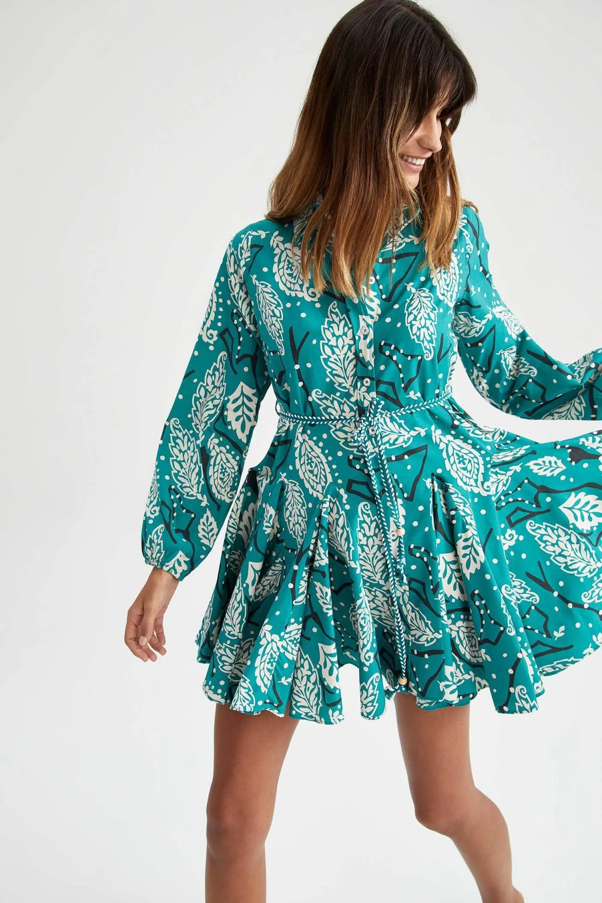DeFacto  Langarm-Minikleid aus Popeline mit Hemdkragen und Blumenmuster Z2894az22hs