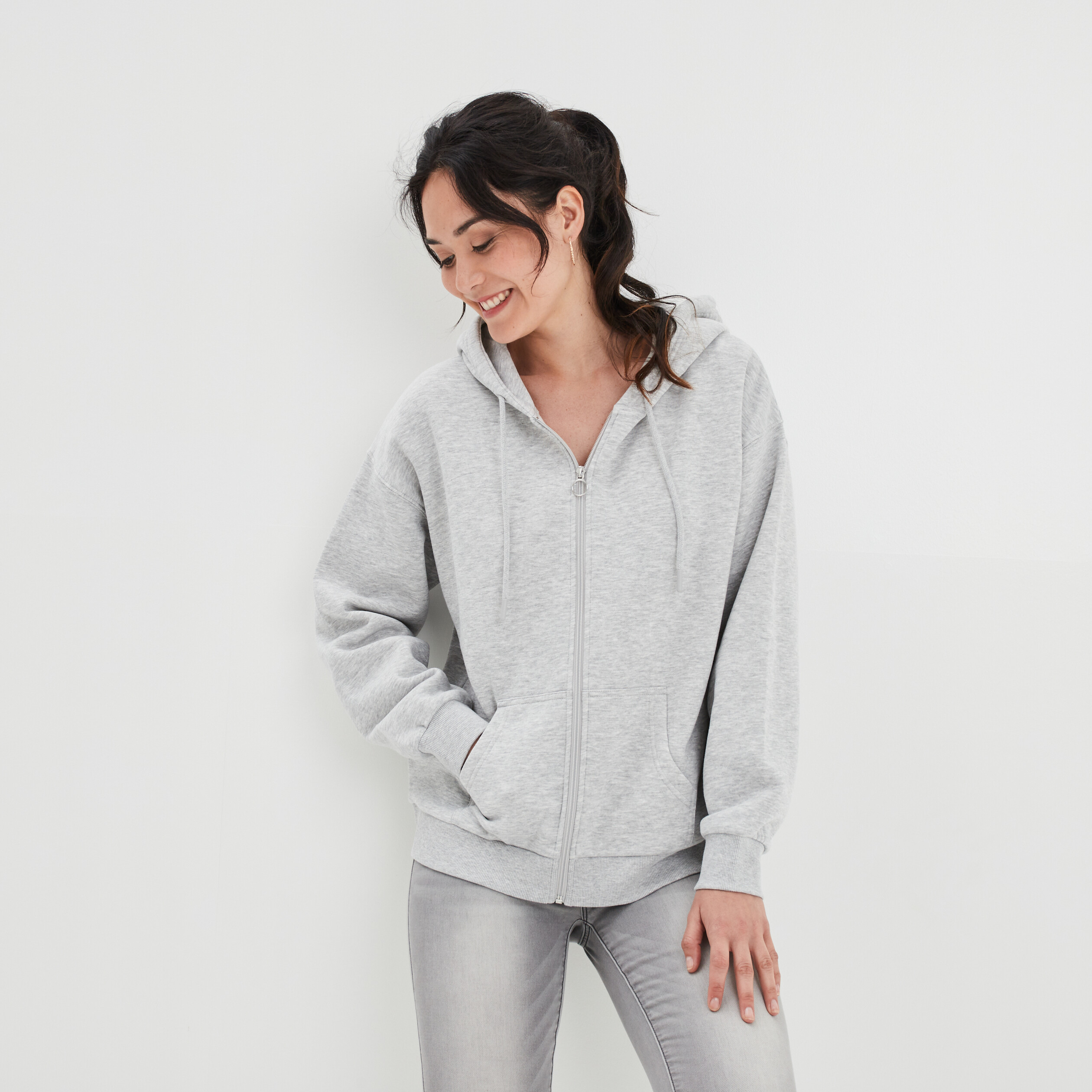 Sweat zippé à capuche gris clair femme | La Halle