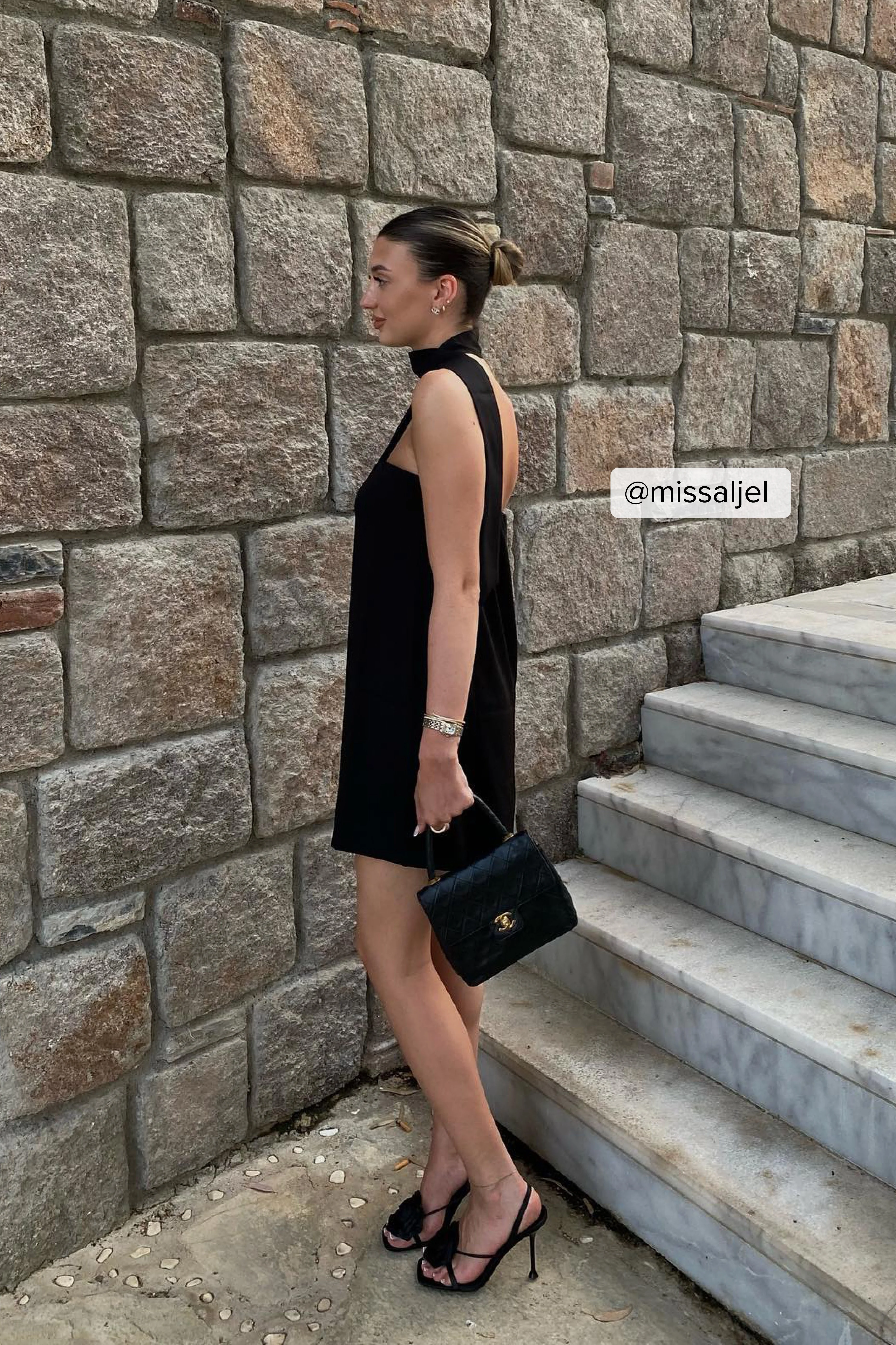 Minikleid mit Schaldetail