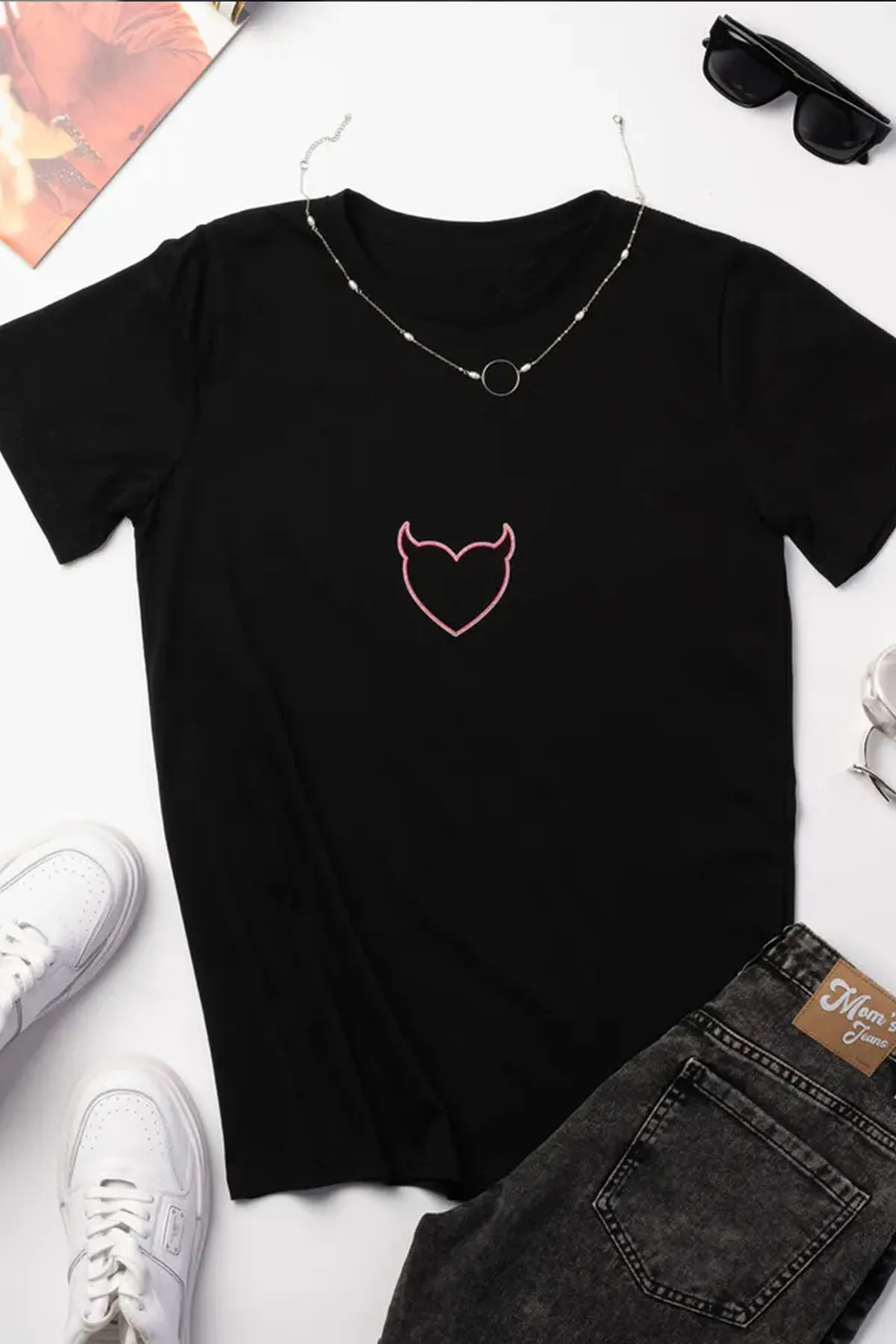 uyguntarz  Übergroßes Unisex-T-Shirt mit Teufelsherz-Aufdruck