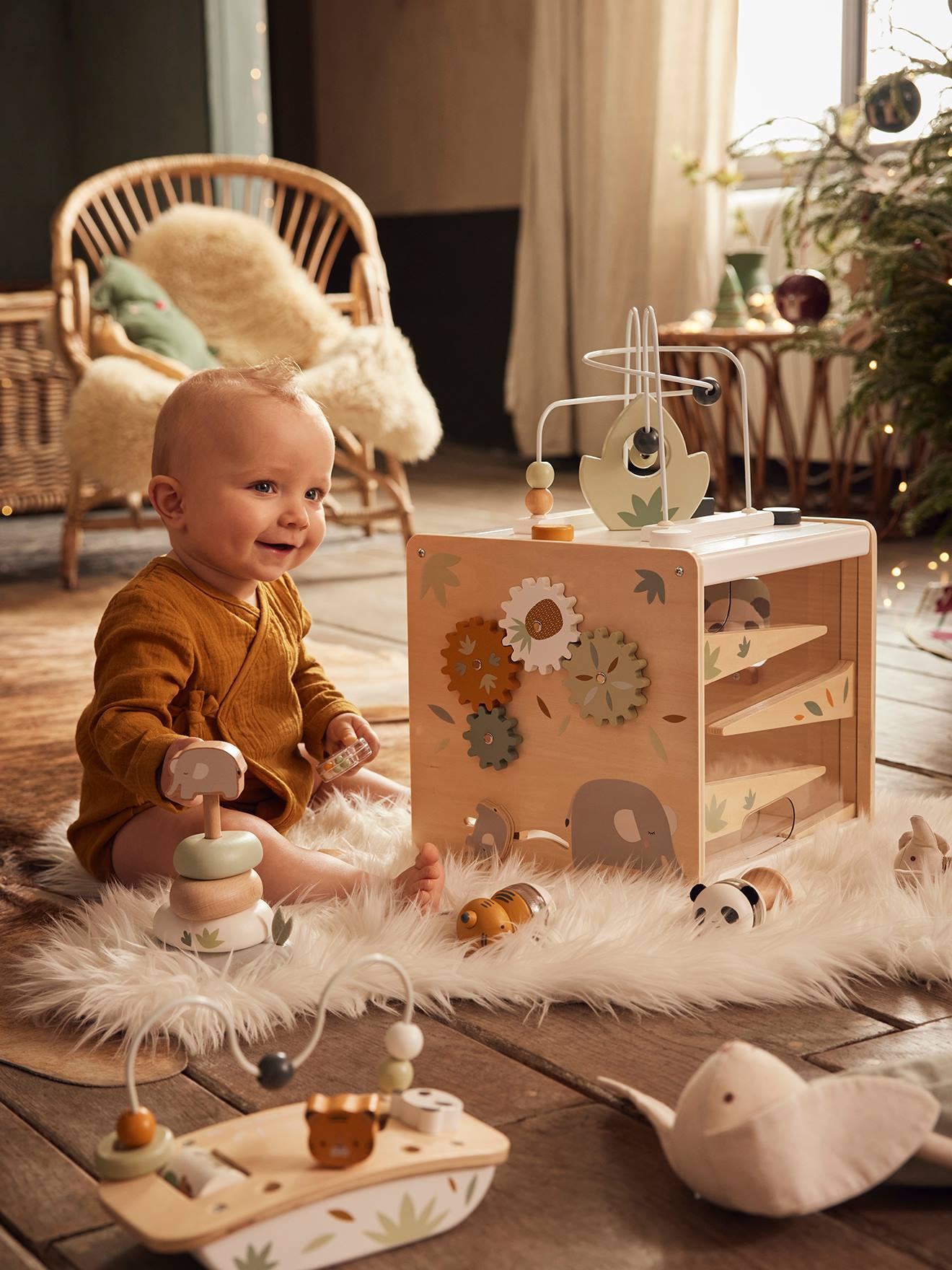 Grand cube multi-activités HANOÏ en bois FSC® multicolore