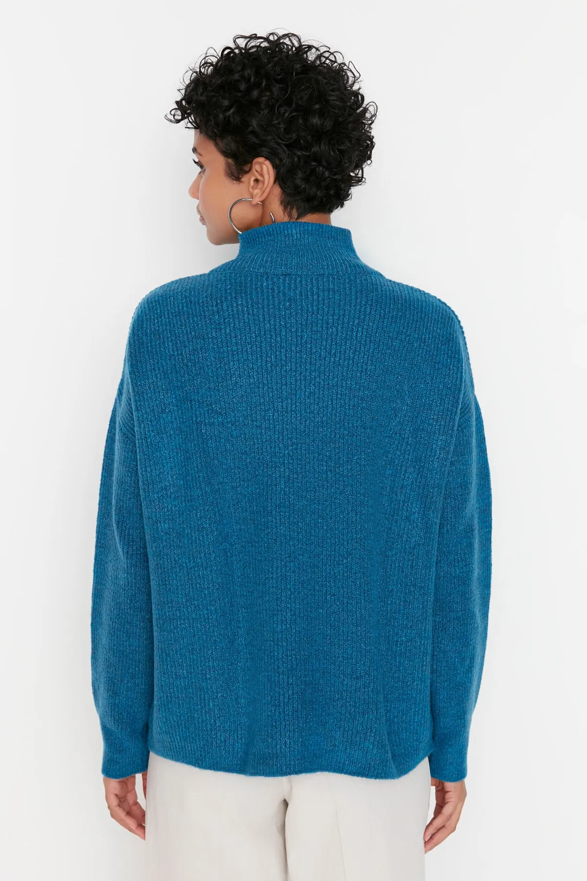 Trendyol Collection  Blauer Strickpullover mit weicher Struktur und Reißverschluss TWOAW20XS0009