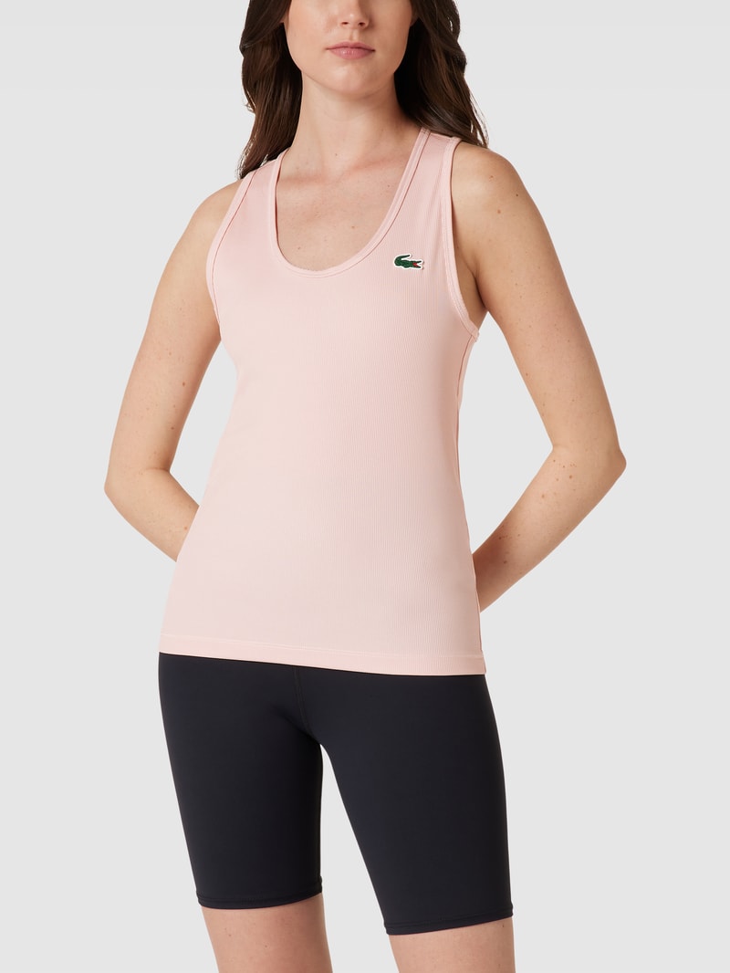 Top mit Label-Patch in rosa