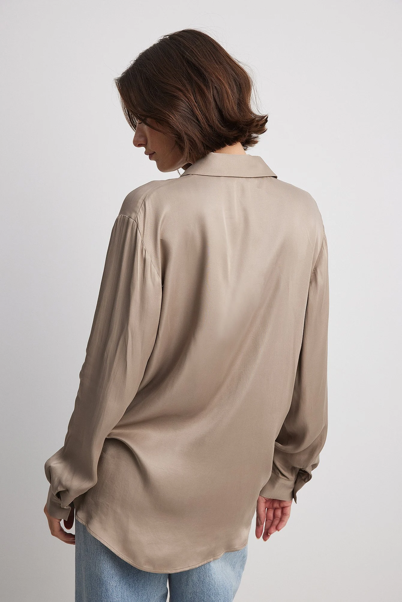 Satin-Hemdbluse mit Trägerdetails