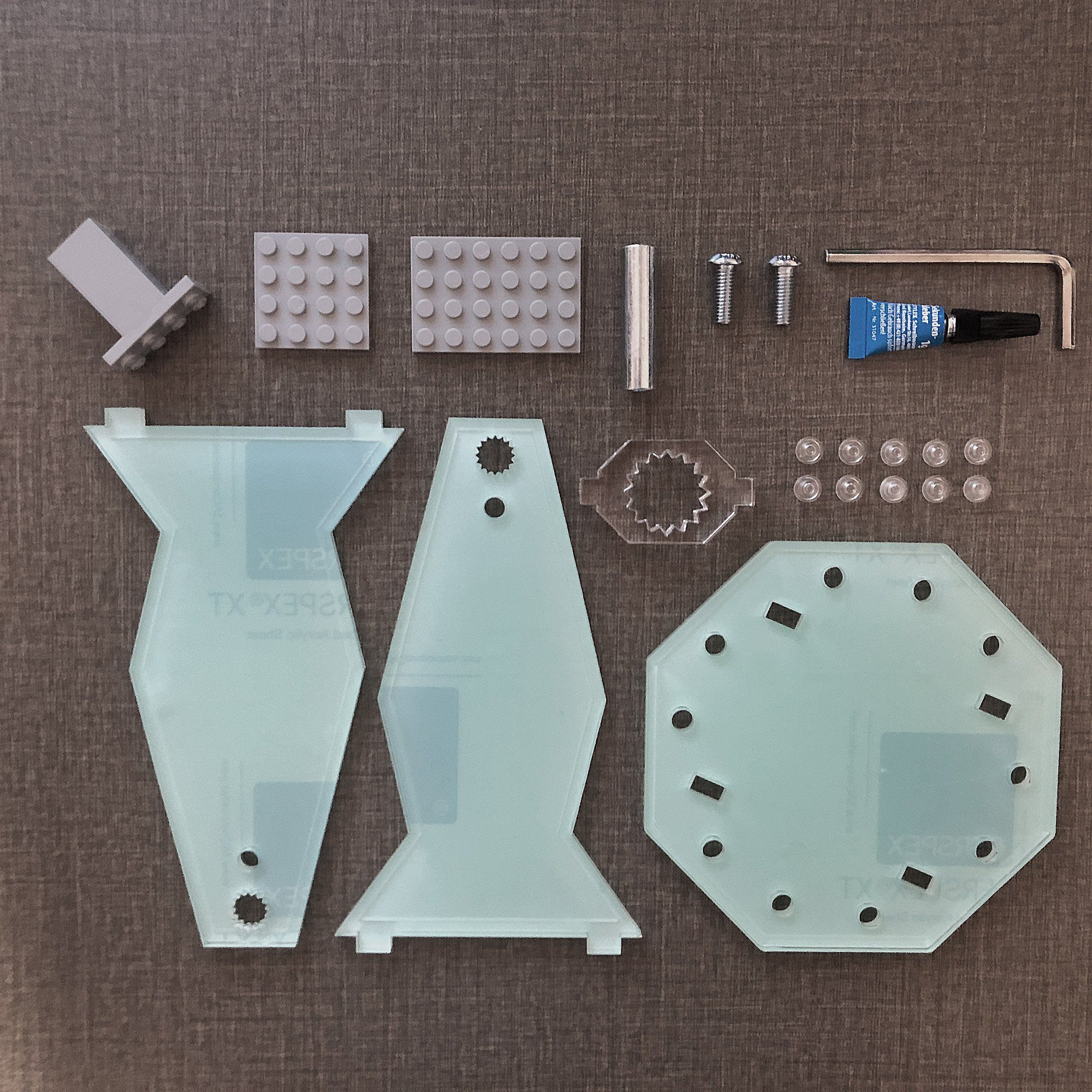 AREA17 Standfuß Universal Acryl Display Stand für Lego 75190 75218 75256 75257 75281 75292 75300 75301 75302 75314 75316 - Standfuß für nahezu jedes Lego Modell - erhältlich in 3 verschiedenen Höhen…, Passend für alle LEGO Modelle bei denen an der Un